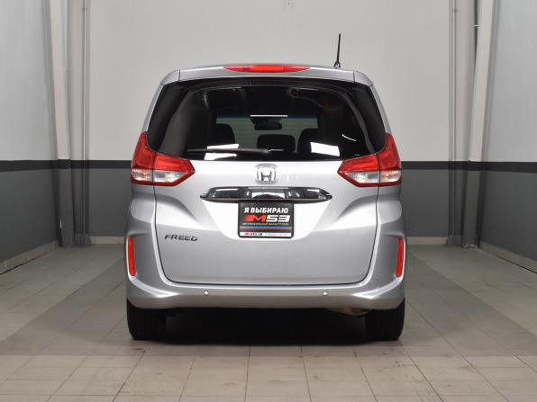 Honda Freed II Рестайлинг с пробегом 2020 года, цена 1 599 995 рублей, 109930 км, компактвэн, Автокод Объявления