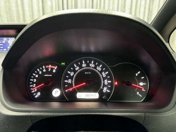 Toyota Voxy III (R80) Рестайлинг с пробегом 2018 года, цена 2 700 000 рублей, 88347 км, минивэн, Автокод Объявления
