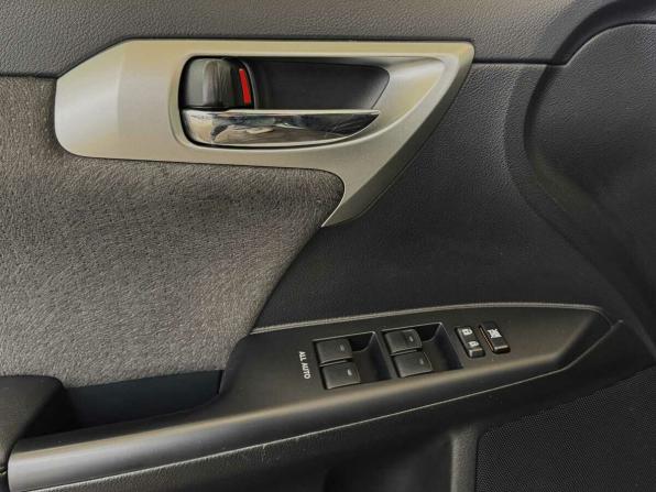 Lexus CT I с пробегом 2013 года, цена 1 780 000 рублей, 105889 км, хэтчбек, Автокод Объявления