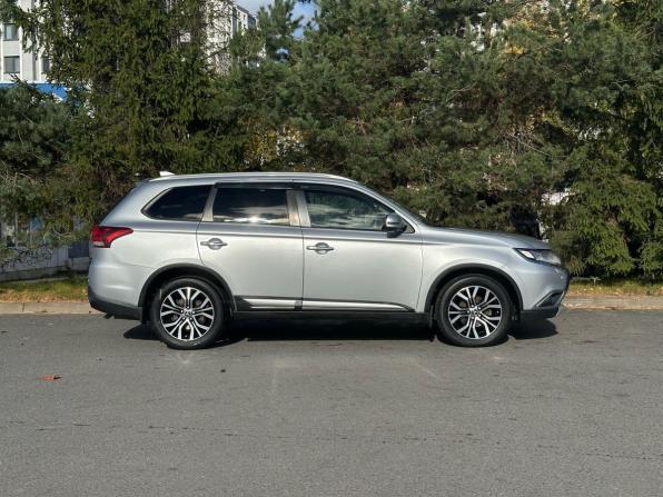 Mitsubishi Outlander III Рестайлинг 2 с пробегом 2018 года, цена 1 849 000 рублей, 174533 км, внедорожник, Автокод Объявления