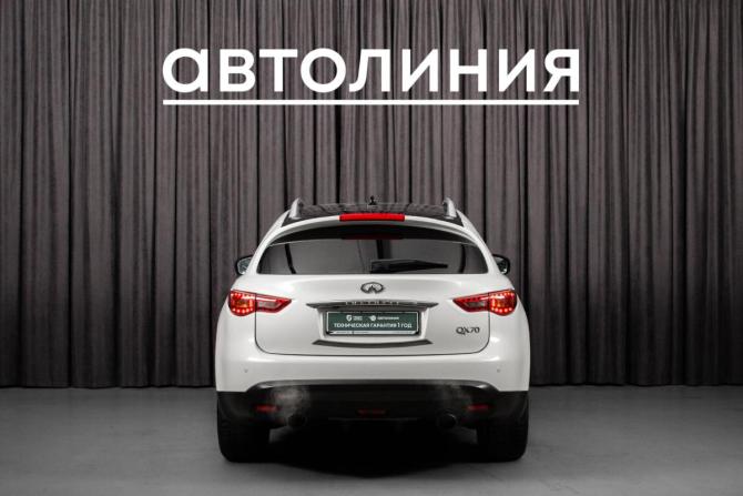 Infiniti QX70 с пробегом 2013 года, цена 1 750 000 рублей, 212000 км, внедорожник, Автокод Объявления