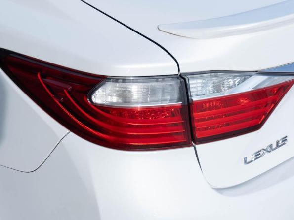 Lexus ES VI с пробегом 2014 года, цена 1 849 000 рублей, 220322 км, седан, Автокод Объявления