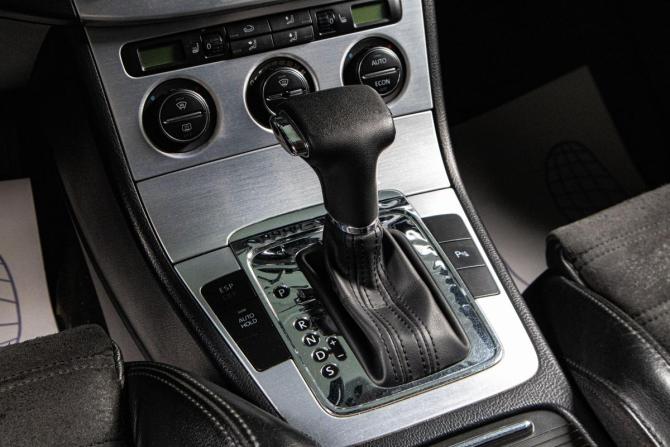 Volkswagen Passat B6 с пробегом 2006 года, цена 549 000 рублей, 214300 км, седан, Автокод Объявления