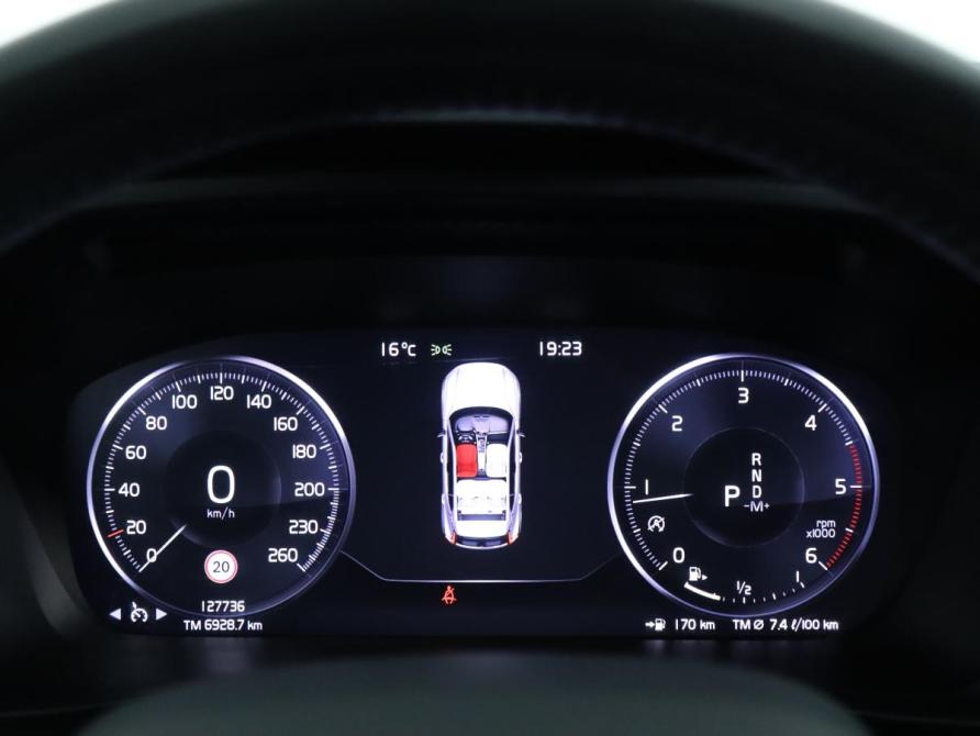 Volvo XC40 I Санкт-Петербург  - изображение 19