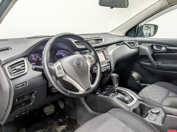 Nissan Qashqai II с пробегом 2018 года, цена 1 880 000 рублей, 93210 км, внедорожник, Автокод Объявления