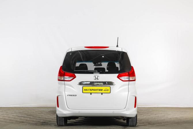 Honda Freed II Рестайлинг с пробегом 2020 года, цена 1 829 000 рублей, 39000 км, компактвэн, Автокод Объявления