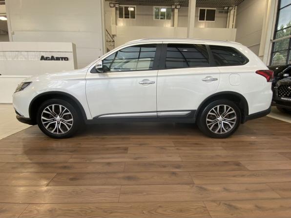 Mitsubishi Outlander III Рестайлинг с пробегом 2015 года, цена 1 350 000 рублей, 293338 км, внедорожник, Автокод Объявления
