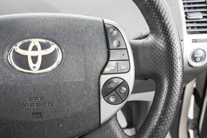 Toyota Prius II Рестайлинг (XW20) с пробегом 2007 года, цена 689 000 рублей, 160000 км, лифтбек, Автокод Объявления