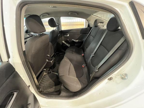 Kia Rio III Рестайлинг с пробегом 2016 года, цена 447 000 рублей, 285000 км, седан, Автокод Объявления