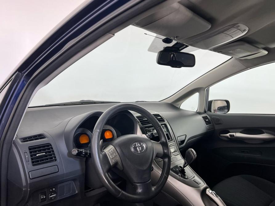 Toyota Auris I Архангельск  - изображение 12