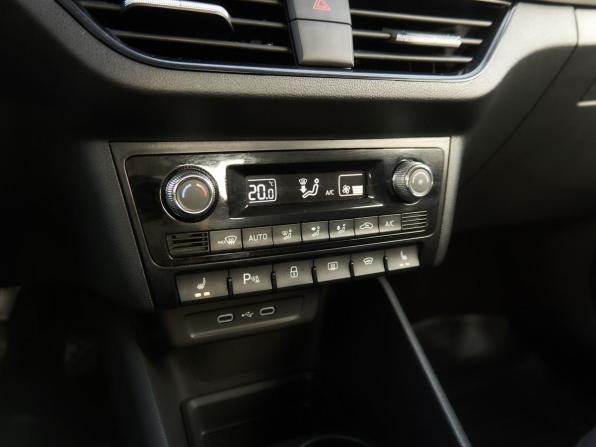 Skoda Rapid II с пробегом 2021 года, цена 1 762 800 рублей, 58212 км, лифтбек, Автокод Объявления