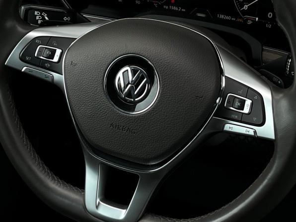 Volkswagen Touareg III с пробегом 2019 года, цена 4 498 700 рублей, 138260 км, внедорожник, Автокод Объявления