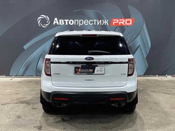 Ford Explorer V с пробегом 2015 года, цена 2 019 000 рублей, 233330 км, внедорожник, Автокод Объявления