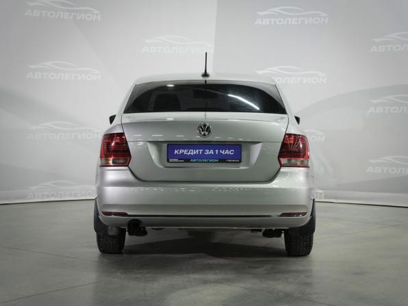 Volkswagen Polo V Рестайлинг с пробегом 2018 года, цена 970 000 рублей, 149000 км, седан, Автокод Объявления