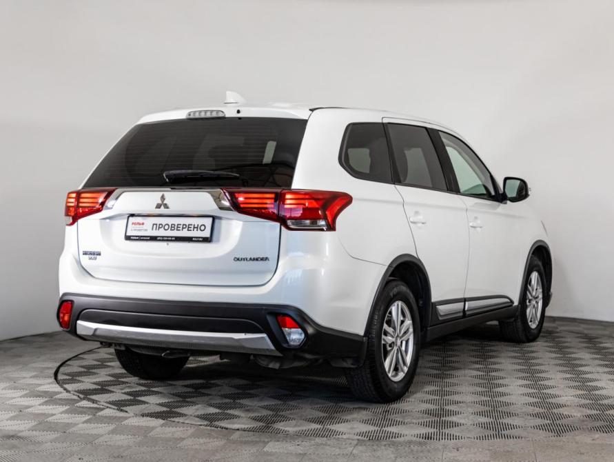 Mitsubishi Outlander III Рестайлинг 2 Санкт-Петербург  - изображение 5