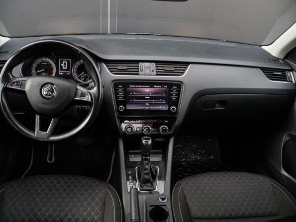 Skoda Octavia III (A7) Рестайлинг с пробегом 2018 года, цена 1 800 000 рублей, 128000 км, лифтбек, Автокод Объявления