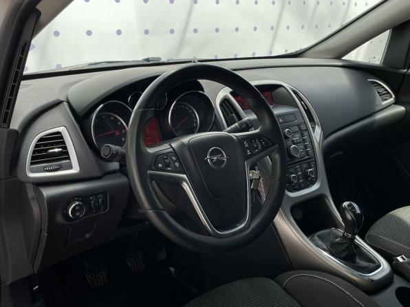 Opel Astra J с пробегом 2012 года, цена 775 000 рублей, 218866 км, хэтчбек, Автокод Объявления