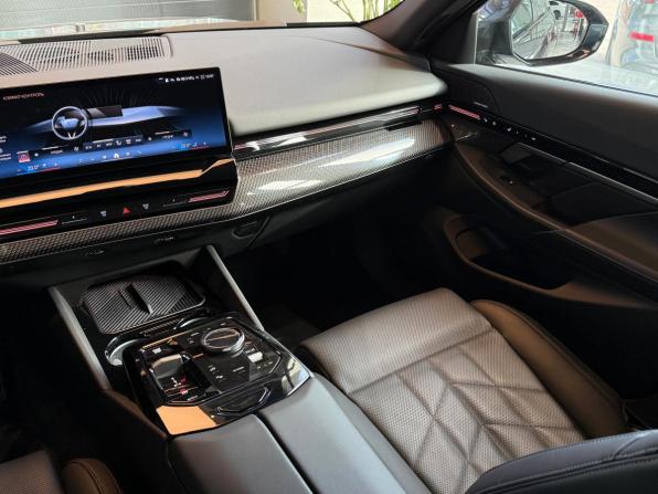 BMW 5 серии VIII (G60/G61/G68) с пробегом 2023 года, цена 7 800 000 рублей, 37655 км, седан, Автокод Объявления
