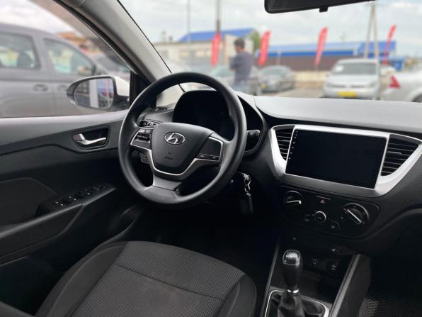 Hyundai Solaris II с пробегом 2019 года, цена 1 280 000 рублей, 133307 км, седан, Автокод Объявления