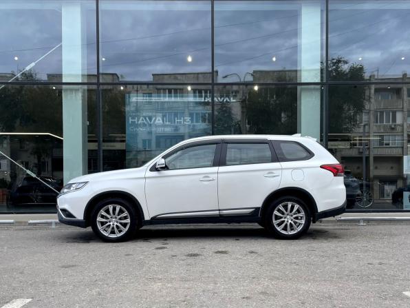 Mitsubishi Outlander III Рестайлинг 3 с пробегом 2018 года, цена 2 300 000 рублей, 37569 км, внедорожник, Автокод Объявления