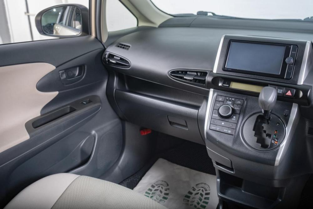 Toyota Wish II Рестайлинг Томск  - изображение 12