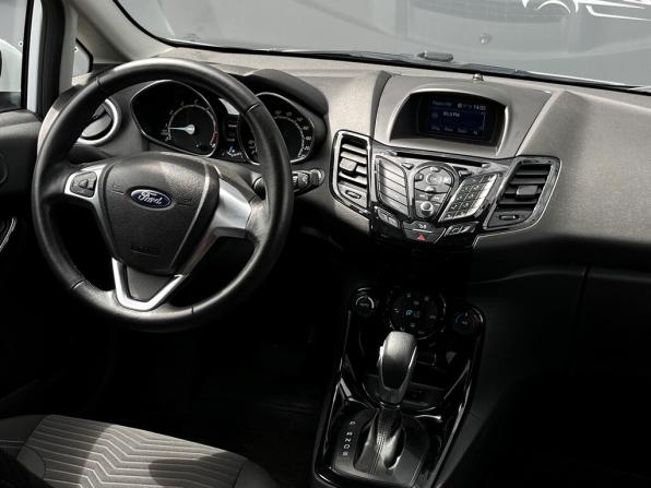 Ford Fiesta Mk6 Рестайлинг с пробегом 2016 года, цена 855 600 рублей, 118864 км, хэтчбек, Автокод Объявления