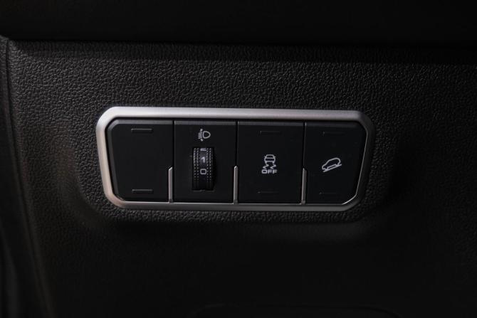 Haval M6 II с пробегом 2024 года, цена 1 799 000 рублей, 49595 км, внедорожник, Автокод Объявления