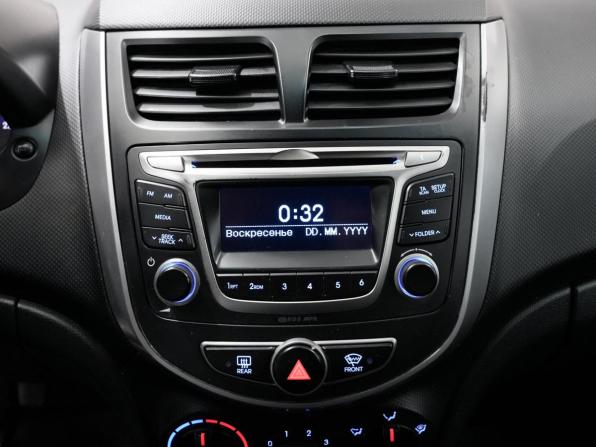 Hyundai Solaris I Рестайлинг с пробегом 2016 года, цена 696 000 рублей, 198898 км, седан, Автокод Объявления