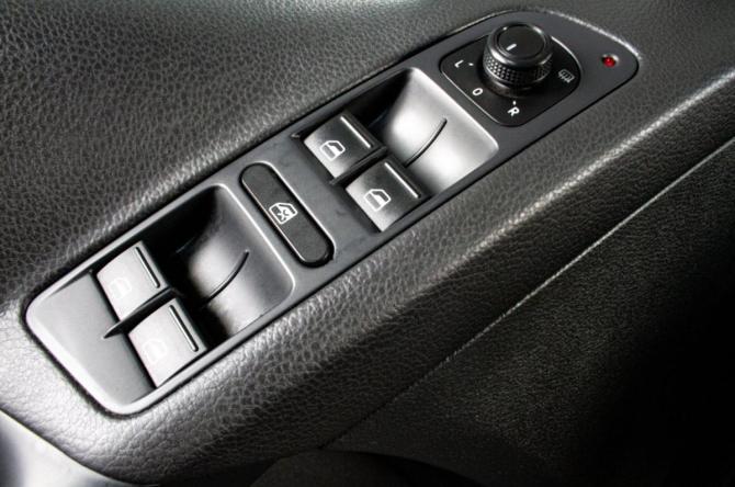 Volkswagen Tiguan I Рестайлинг с пробегом 2016 года, цена 1 499 000 рублей, 242000 км, внедорожник, Автокод Объявления