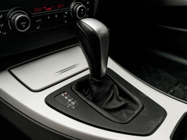 BMW 3 серии V (E90/E91/E92/E93) Рестайлинг с пробегом 2011 года, цена 1 200 000 рублей, 171324 км, седан, Автокод Объявления