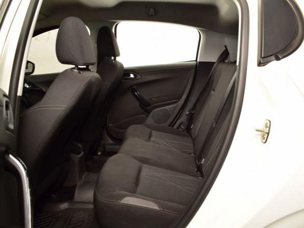 Peugeot 208 I с пробегом 2013 года, цена 629 995 рублей, 134670 км, хэтчбек, Автокод Объявления