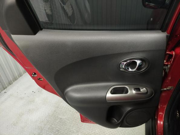 Nissan Juke I с пробегом 2012 года, цена 910 000 рублей, 198112 км, внедорожник, Автокод Объявления