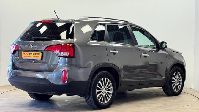 Kia Sorento II Рестайлинг с пробегом 2015 года, цена 1 850 000 рублей, 115085 км, внедорожник, Автокод Объявления