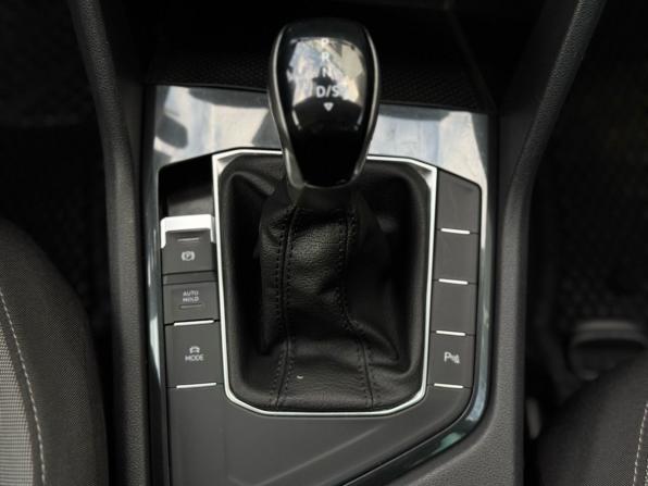 Volkswagen Tiguan II Рестайлинг с пробегом 2021 года, цена 2 399 000 рублей, 89918 км, внедорожник, Автокод Объявления