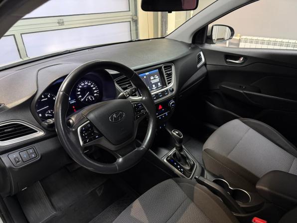 Hyundai Solaris II с пробегом 2019 года, цена 1 495 000 рублей, 131557 км, седан, Автокод Объявления