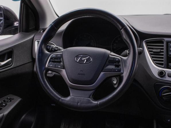 Hyundai Solaris II с пробегом 2017 года, цена 1 177 000 рублей, 207245 км, седан, Автокод Объявления