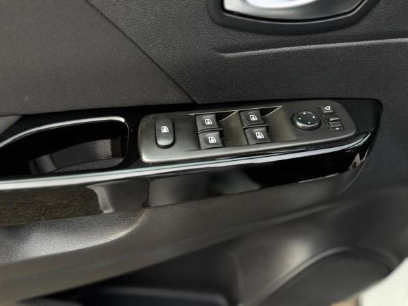 Renault Kaptur I Рестайлинг с пробегом 2022 года, цена 1 430 000 рублей, 35502 км, внедорожник, Автокод Объявления