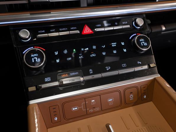 Hyundai Santa Fe V (MX5) с пробегом 2026 года, цена 5 700 000 рублей, 15 км, внедорожник, Автокод Объявления