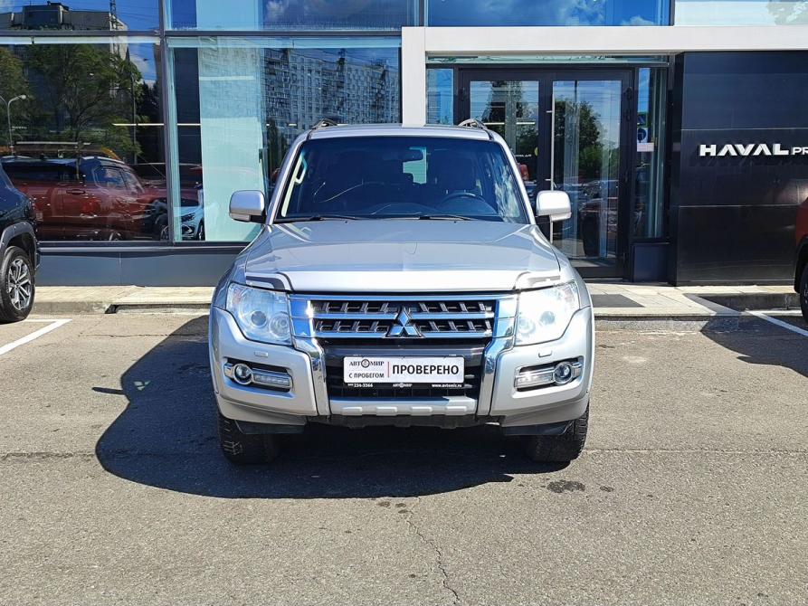 Mitsubishi Pajero IV Рестайлинг 2 Москва  - изображение 2