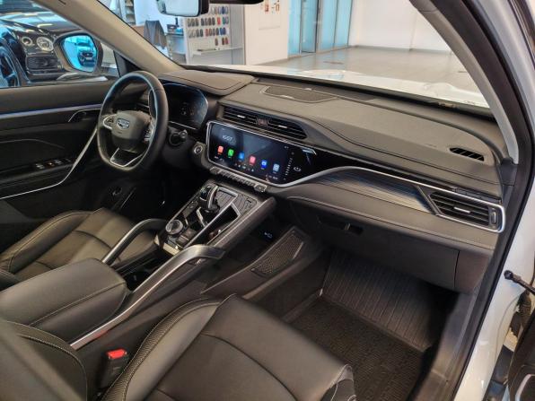 Geely Atlas Pro с пробегом 2024 года, цена 2 201 000 рублей, 48502 км, внедорожник, Автокод Объявления