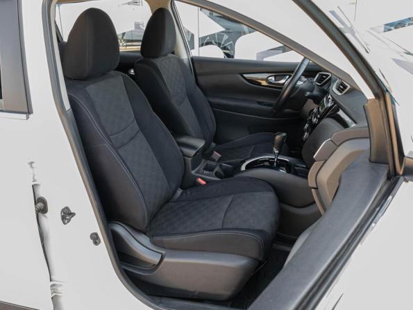 Nissan Qashqai II с пробегом 2017 года, цена 1 598 000 рублей, 121328 км, внедорожник, Автокод Объявления