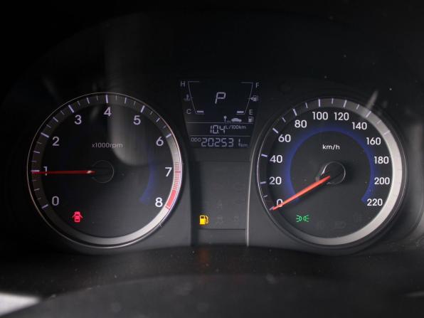 Hyundai Solaris I с пробегом 2013 года, цена 850 000 рублей, 202000 км, седан, Автокод Объявления