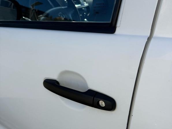 Toyota Hilux VII Рестайлинг с пробегом 2012 года, цена 1 624 000 рублей, 378774 км, пикап, Автокод Объявления