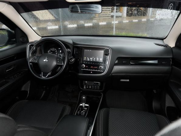 Mitsubishi Outlander III Рестайлинг 3 с пробегом 2021 года, цена 2 239 000 рублей, 127373 км, внедорожник, Автокод Объявления