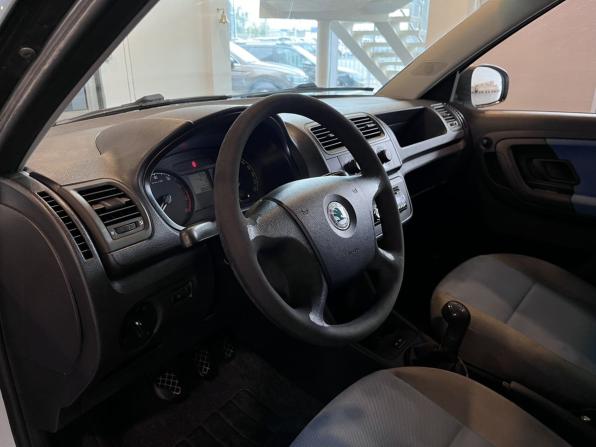 Skoda Fabia II с пробегом 2008 года, цена 260 000 рублей, 305060 км, универсал, Автокод Объявления