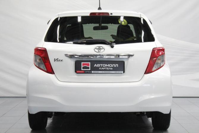 Toyota Vitz III (XP130) с пробегом 2011 года, цена 649 000 рублей, 210205 км, хэтчбек, Автокод Объявления
