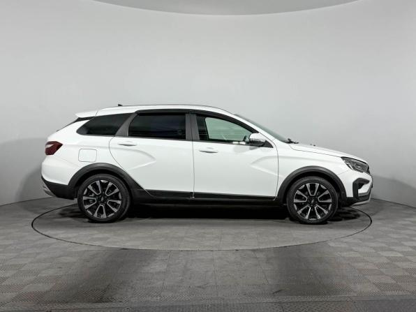 Lada (ВАЗ) Vesta I Рестайлинг (NG) с пробегом 2024 года, цена 1 399 000 рублей, 27154 км, универсал, Автокод Объявления