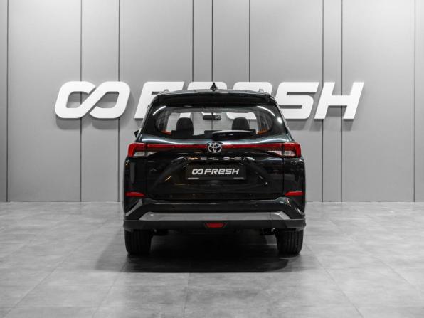 Toyota Veloz с пробегом 2023 года, цена 4 249 000 рублей, 38 км, минивэн, Автокод Объявления