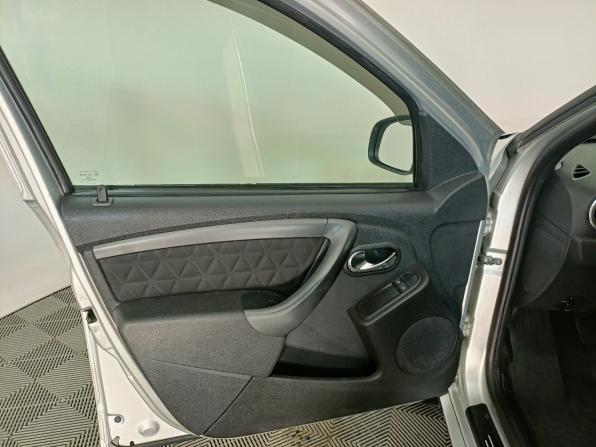Renault Duster I Рестайлинг с пробегом 2016 года, цена 1 371 000 рублей, 72000 км, внедорожник, Автокод Объявления