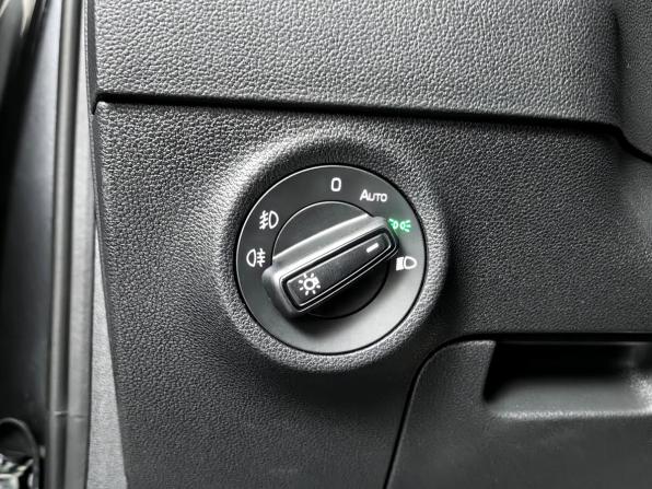 Skoda Karoq I с пробегом 2021 года, цена 2 373 000 рублей, 41987 км, внедорожник, Автокод Объявления